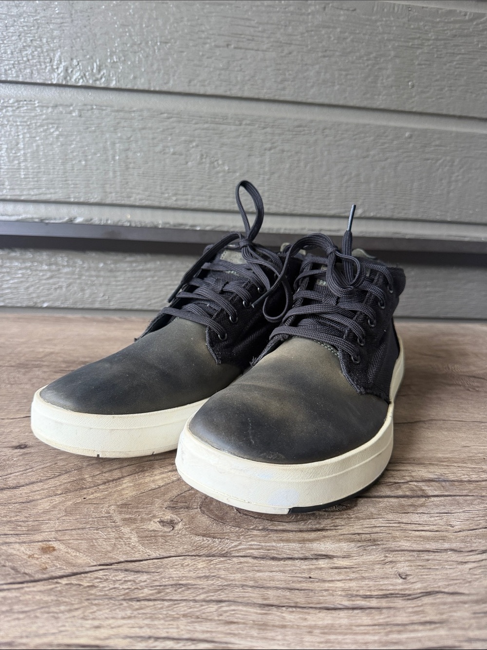 Timberland Black Lace-Up Casual Boots with White Sole size 12